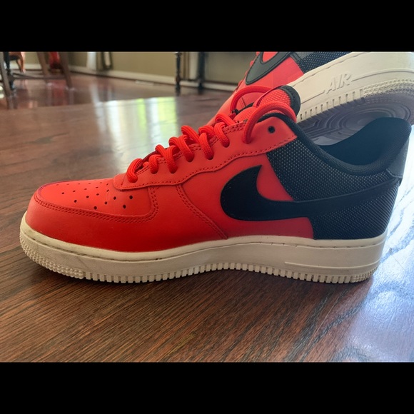 Mens Air Force 1 ‘07 “Habanero Red” - Picture 4 of 7